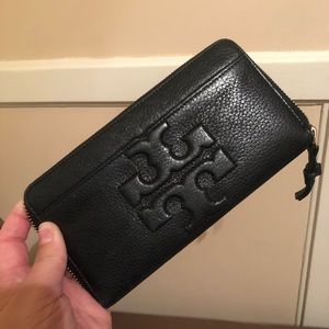 Tory Burch black leather wallet